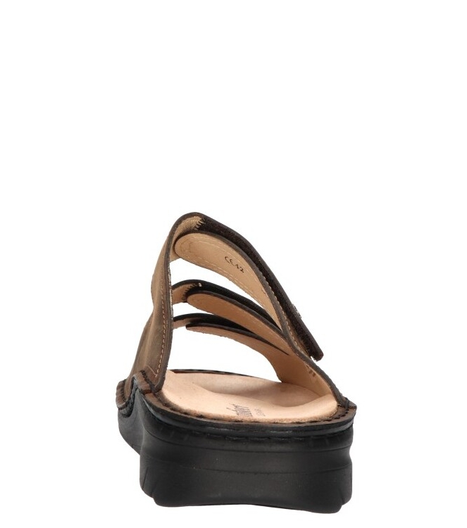 Finn comfort slipper <span>1455 322500 Mataro</span> 1455 322500 Mataro bruin - www.bremmerschoenen.info - Bremmer Schoenen