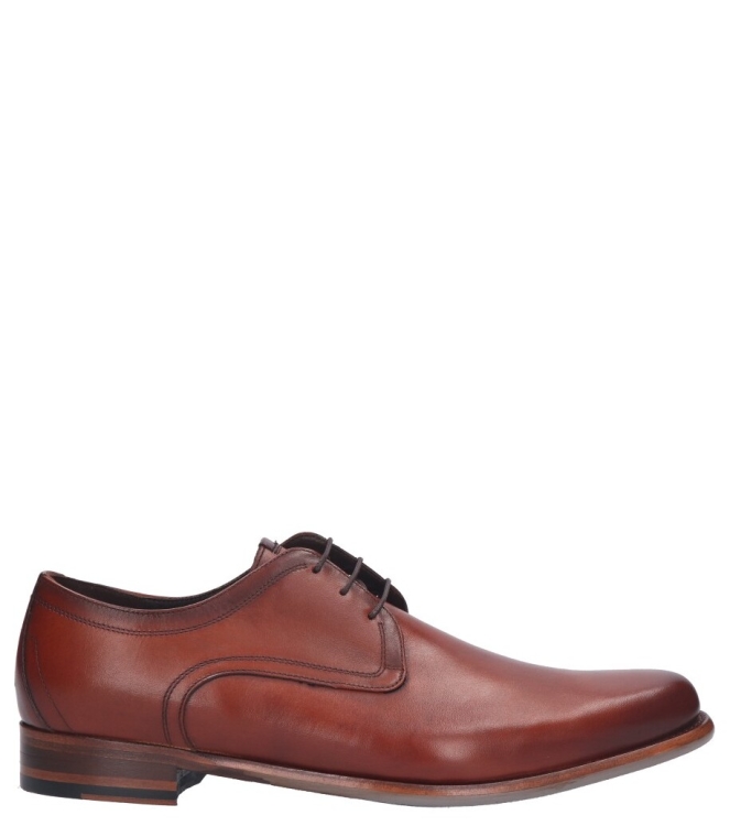 Floris van Bommel geklede schoen <span>De Draver 03.03 SFM-30316 24-01</span> De Draver 03.03 SFM-30316 24-01 cognac - www.bremmerschoenen.info - Bremmer Schoenen
