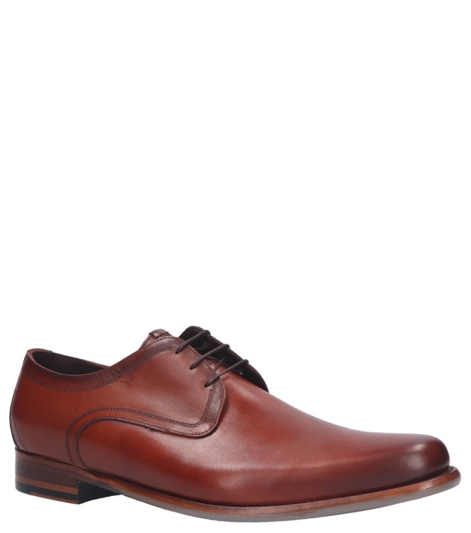 Floris van Bommel geklede schoen <span>De Draver 03.03 SFM-30316 24-01</span> De Draver 03.03 SFM-30316 24-01 cognac - www.bremmerschoenen.info - Bremmer Schoenen